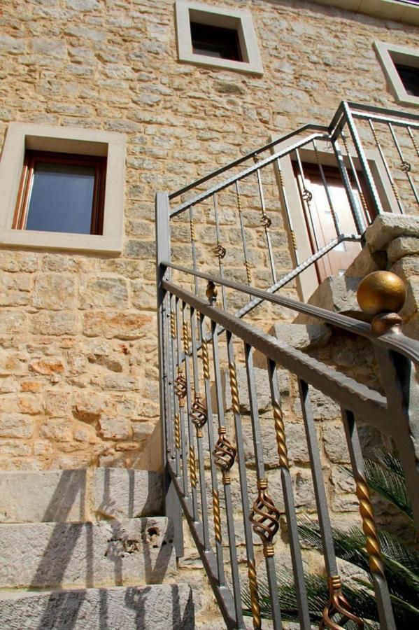 Apartment Neno - 50 M From Center Jelsa (Hvar)