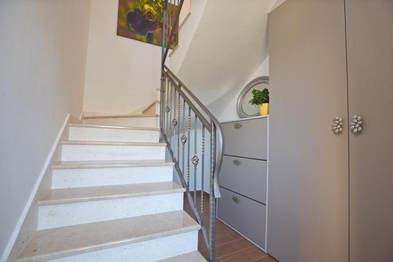 Apartment Neno - 50 M From Center