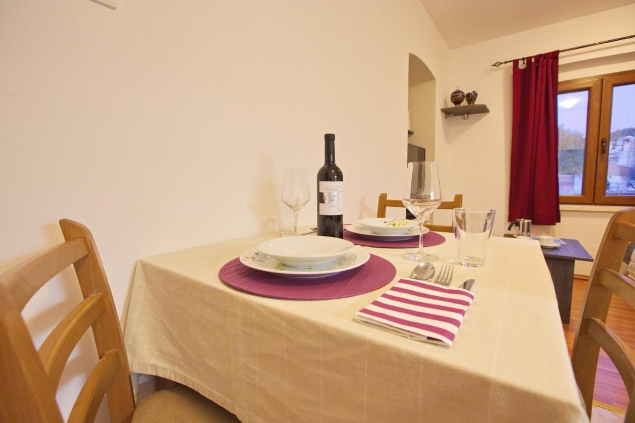 Neno - 50 M From Center * Jelsa (Hvar)